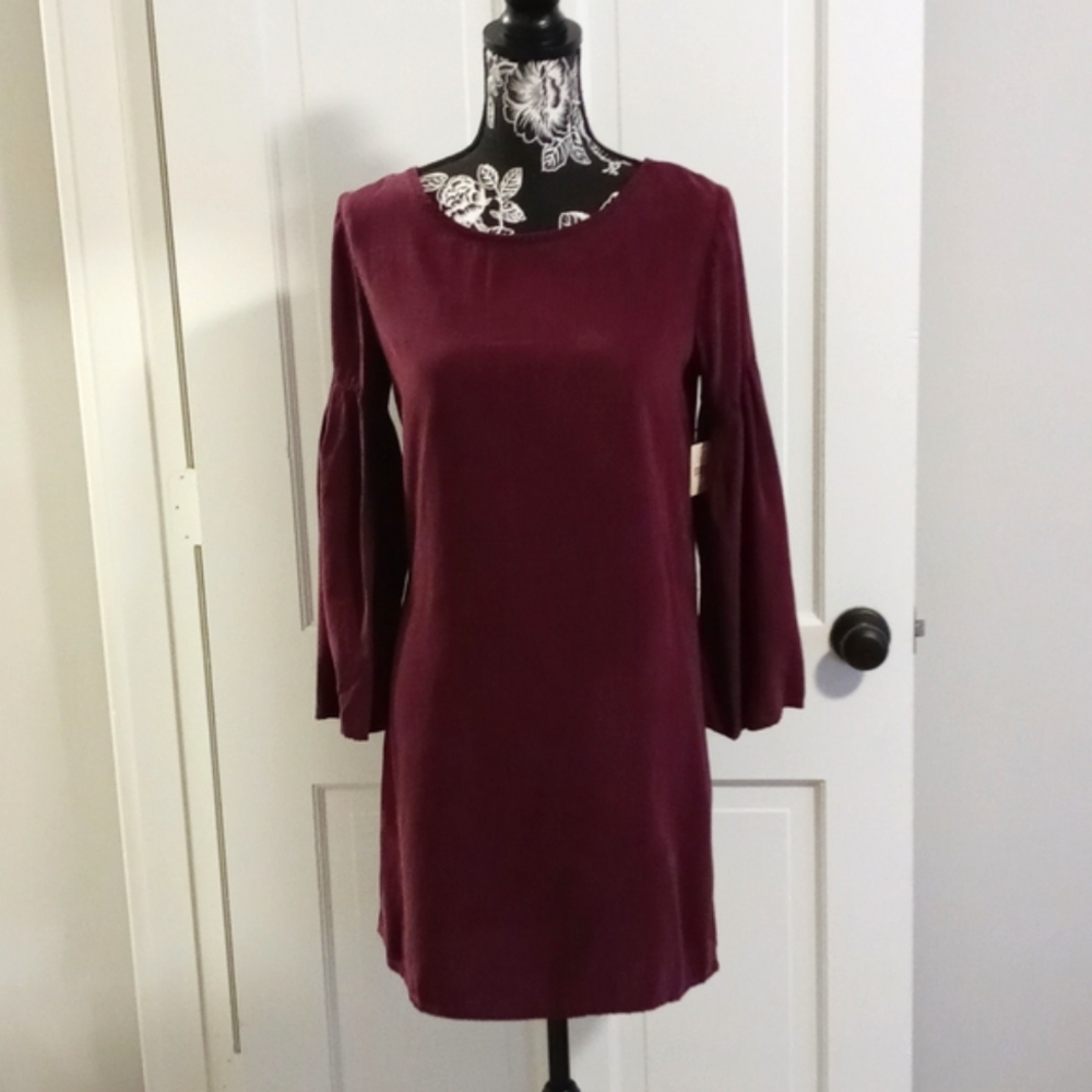 🆕 💜Cloth & Stone (Anthropologie)💜 - Burgundy Wine Bell Sleeve Dress